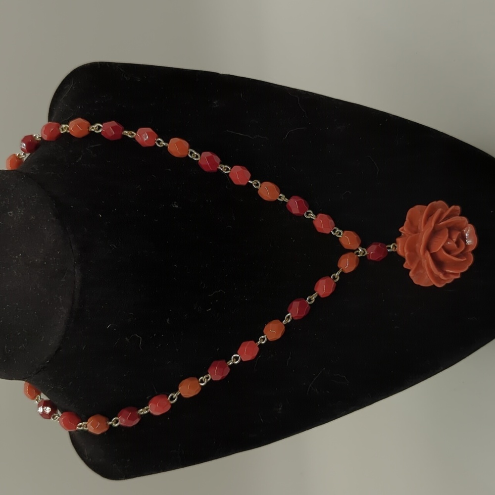 Avon orange ombre rose necklace